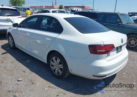 2017 Volkswagen Jetta 1.4T S z USA, uszkodzony, nr VIN 3VW2B7AJ5HM332931